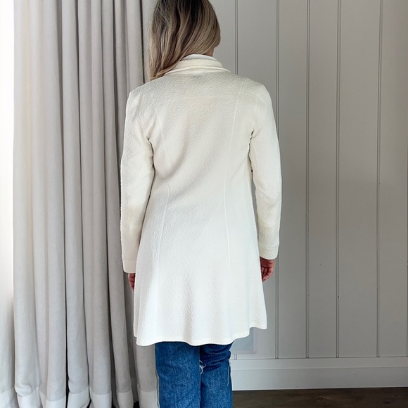 Eva Varro Barcelona jacket in white - Picture 3 of 8